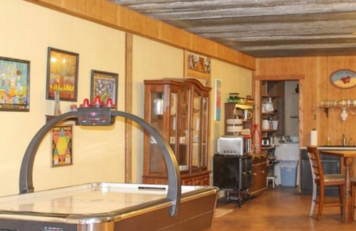 Negreet Cabin | Cajun Party Place .