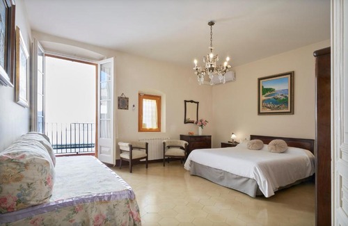 Premia de Mar House | CAL PADRI1871 - 30min to Barcelona, Groups & Families, Beach Stylish House