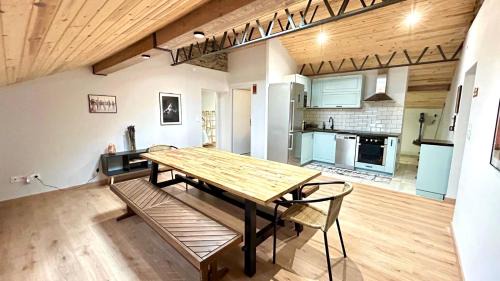 Err Apartment | CAL QUEROL ErR - max 13 pax