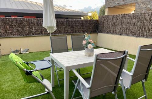 Puigcerda Apartment | Cal Xera - Acollidora planta baixa amb jardí privat i llar de foc