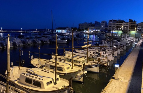 Cala Bona Apartment | Cala Bona Modern Apt 1 Espiga, 2sch / bdr, 2bdz / bathr, Wifi, pool, 2-4 pers