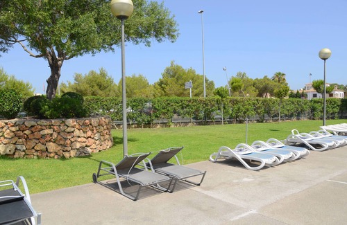 Cala Bona Apartment | Cala Bona Modern Apt 1 Espiga, 2sch / bdr, 2bdz / bathr, Wifi, pool, 2-4 pers