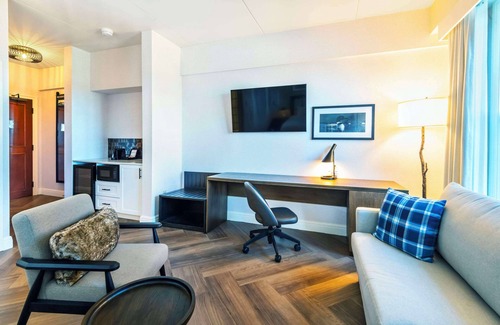 Calabogie Hotel | Calabogie Peaks Hotel, Ascend Hotel Collection