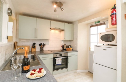 Mousehole Cottage | CALAC COTTAGE, family friendly, country holiday cottage in Mousehole