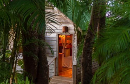 Manzanillo Hotel | Calamocha Lodge