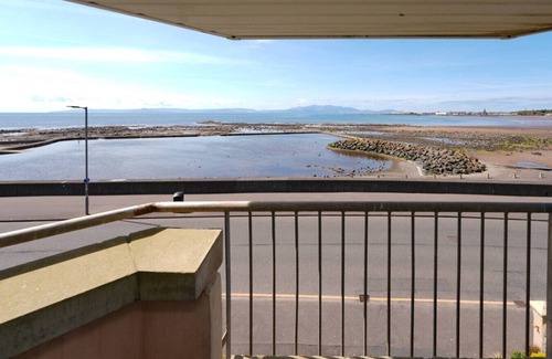 Saltcoats Apartment | Caledonia by the Sea