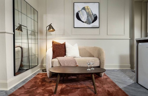 Tillicoultry Apartment | Caledonia Suite by The Wallace Monument