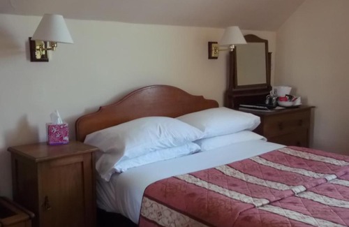 Fort Augustus Hotel | Caledonian Hotel