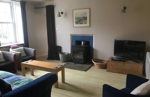 Ulva Other | Calgary Farmhouse - pet friendly & ideal for families