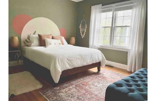 Huntsville House | Cali in the Huntsville Valley