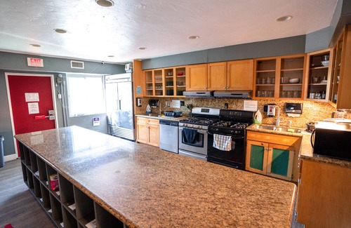 Point Loma Heights Hostel | California Dreams Hostel - Ocean Beach