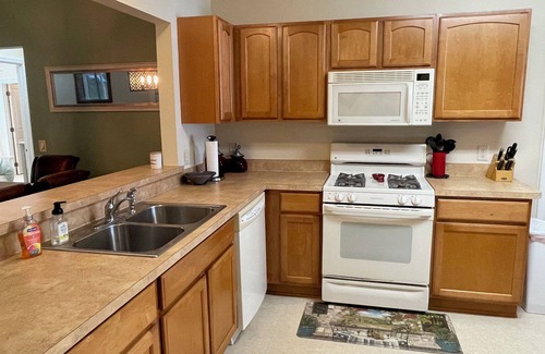 Woodbury House | CALL TODAY FOR SPECIAL 2024/2025 RATES! Charming Retreat w/Golf Cart!