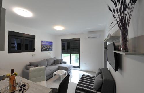 Igalo Apartment | Calla Lux Studio