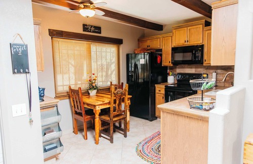 Green Valley Condo | Calle Condo Summary: