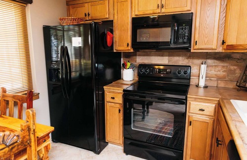 Green Valley Condo | Calle Condo Summary: