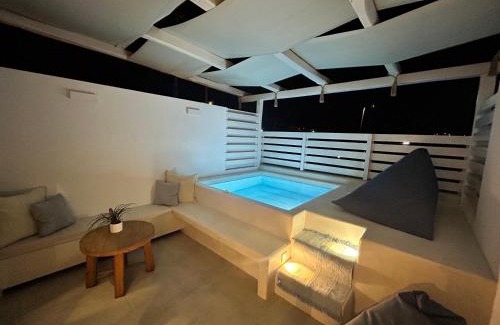 Paralia Dionysiou Apartment | Calliopes by the sea boutique suites