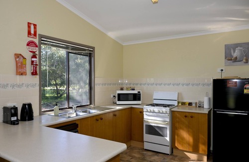 Pokolbin Cabin | Callistemon Cabin 2 - 2 bedroom with 1 x queen and 1 King or 2 king singles + sofa bed