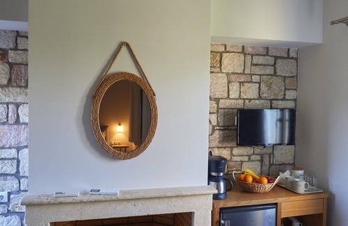 Agrilos Apartment | Callisto Seaside Eione Junior Suite