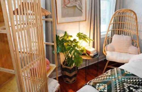 Park View House | Calm and Cozy Refuge Row House