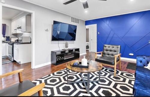 University Park House | Calm clean getaway.