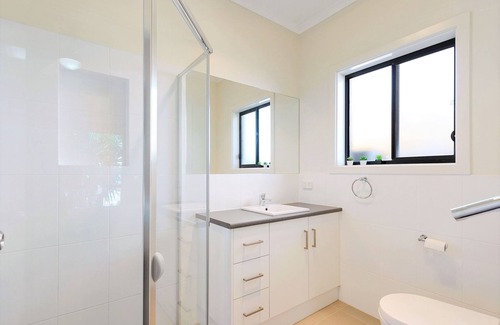 Moonta Bay Hotel | Calm Waters, Moonta Bay