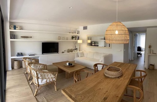 Palamos Apartment | Calma S'Alguer Luxury Beach Apartment