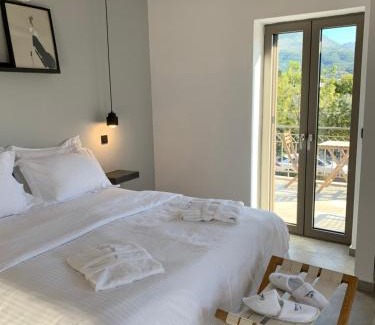 Agios Nikolaos House | Calme Suites Mani