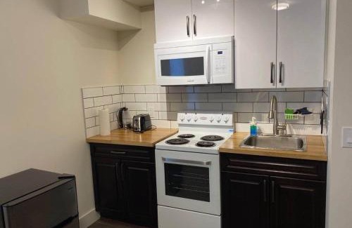 North Central Edmonton Apartment | Calming 1bedroom Units With Balcony And City View