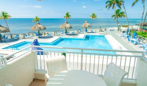 Lower Matecumbe Beach Hotel | Caloosa Cove Resort