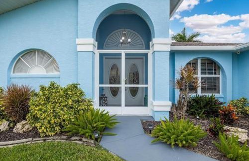 Caloosahatchee House | Calypso Cove of Cape Coral!