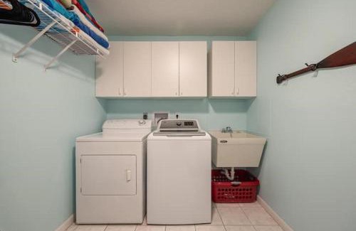 Caloosahatchee House | Calypso Cove of Cape Coral!