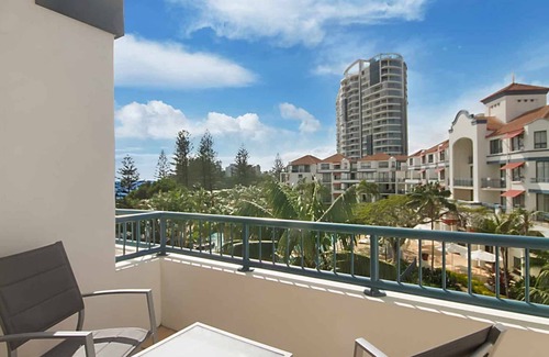 Coolangatta Apartment | Calypso Plaza 419 - Coolangatta Beachfront - Min. 3 Night Stays!