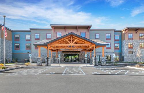 Lake Placid Hotel | Cambria Hotel Lake Placid - Lakeside Resort