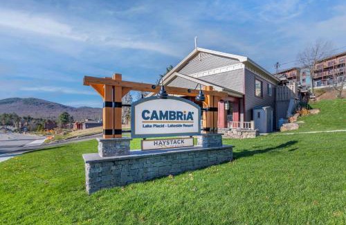 Lake Placid Hotel | Cambria Hotel Lake Placid - Lakeside Resort