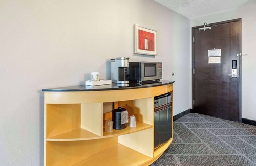 Maple Grove Hotel | Cambria Hotel Minneapolis Maple Grove