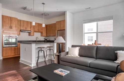 Cambridge Apartment | Cambridge 2BR w Gym Roof BOS-773
