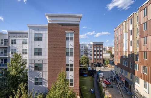 Cambridge Apartment | Cambridge 2BR w Gym Roof BOS-773