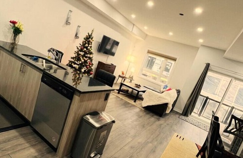 Cambridge House | Cambridge Home 3BDR-Netflix-Parking-WiFi-Laundry