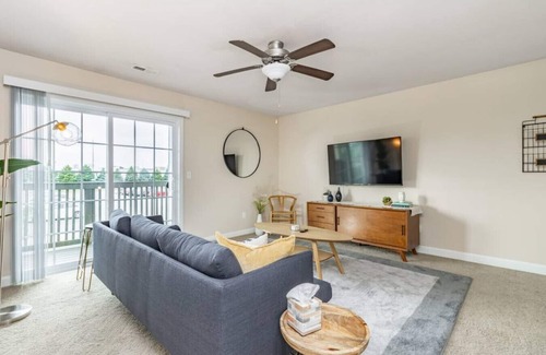 Orange Prairie Apartment | Camden 12B · ConTemporary Stay in Central Peoria