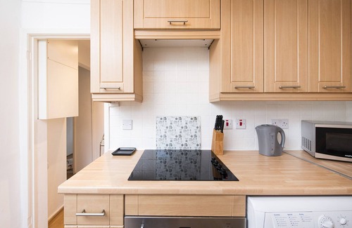 Camden Town Apartment | CAMDEN COOL! SECONDS FROM THE TUBE!
