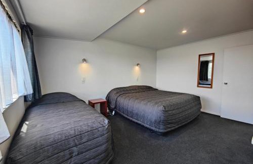 Invercargill House | Camden Court Apartment