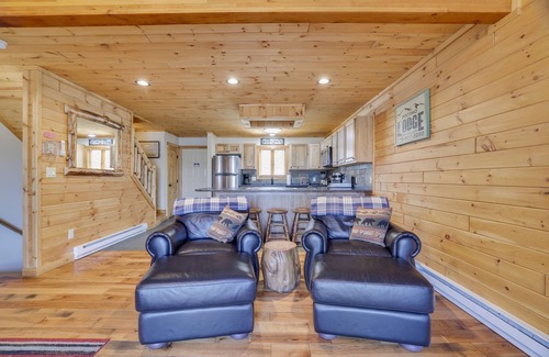 Village at Camelback House | CAMELBACK CABINS 103 in POCONOS Ski on off block parking level no steps to unit