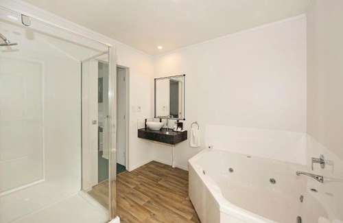 Lower Hutt Hotel | Camellia Court Motel