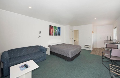 Lower Hutt Hotel | Camellia Court Motel