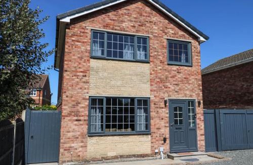 Carlton House | Camellia House