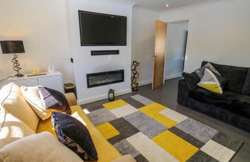 Carlton House | Camellia House