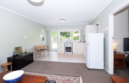Paihia Cottage | Camellia with WiFi - Paihia Unit