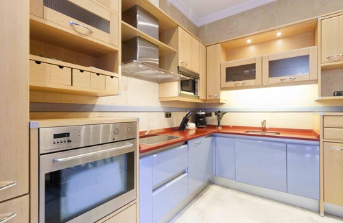 San Sebastian Centro Apartment | Camelot | The Rentals Collection
