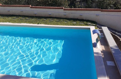 Sarzana House | Camera con Bagno in Villa con Piscina e Giardino