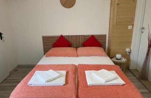Cadenazzo Bed & Breakfast | Camera Enaj